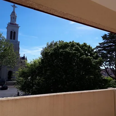 アパート Bord De