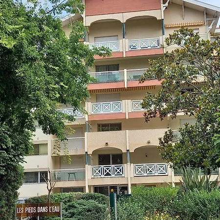 アパート Bord De