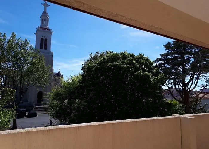 アパート Bord De